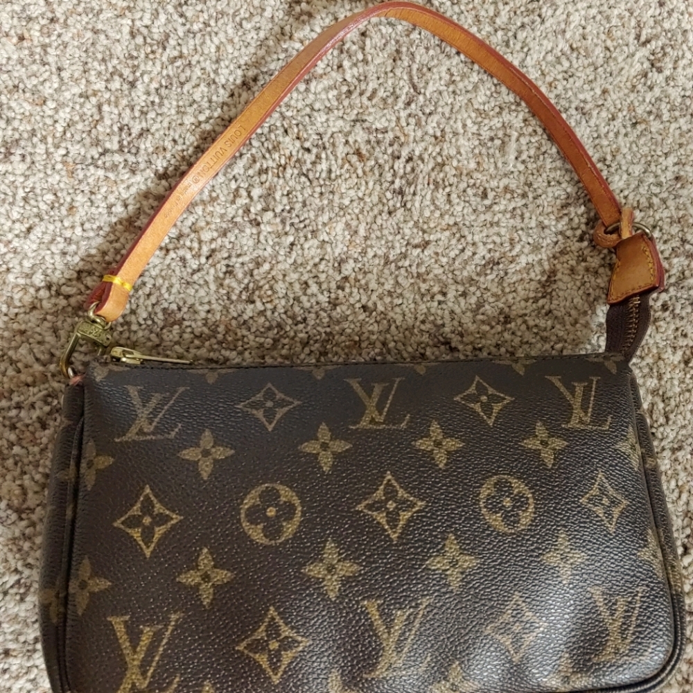 Small Wrist Purse Excellent Condition